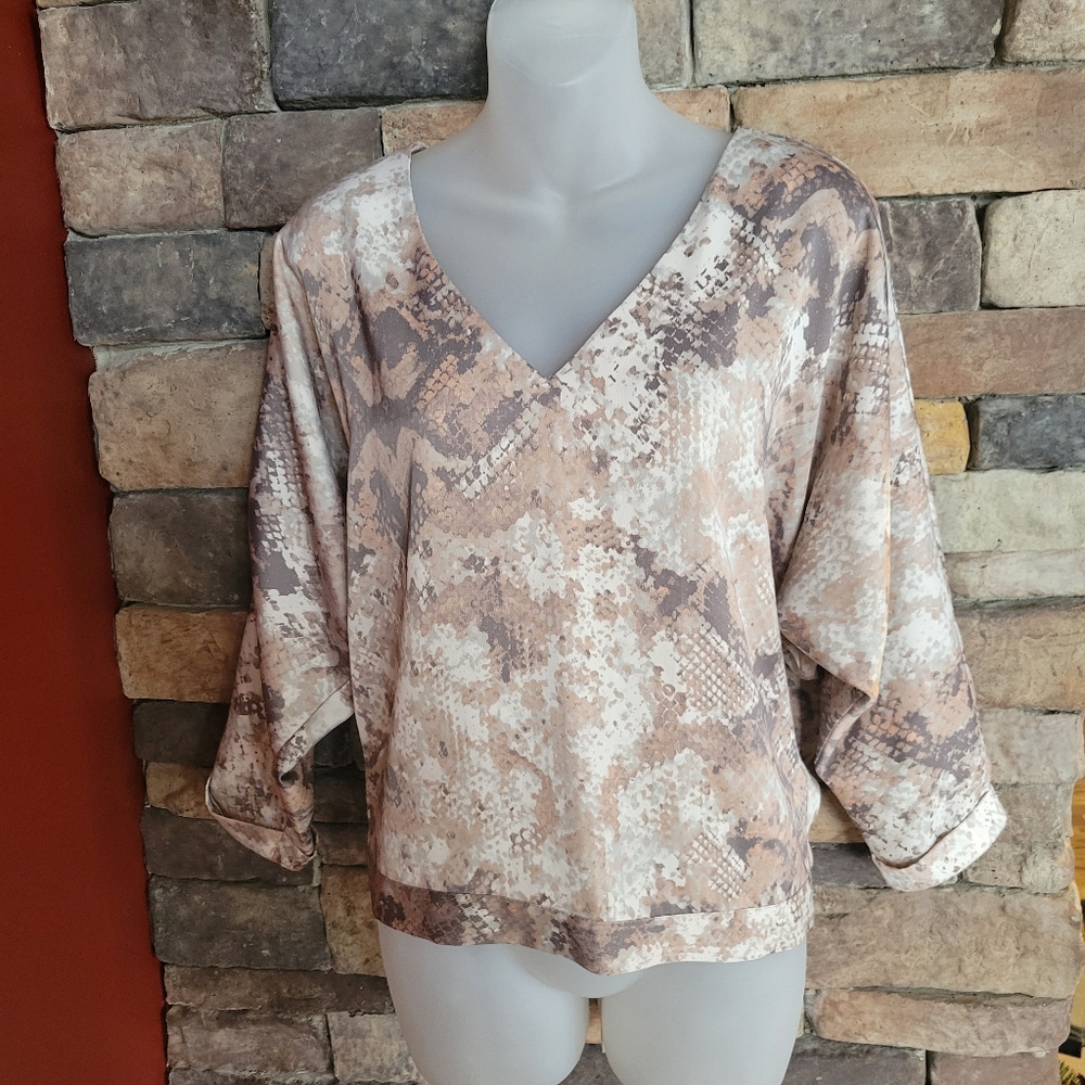 Women's Black Swan Dolman Blouse Snake Print Small